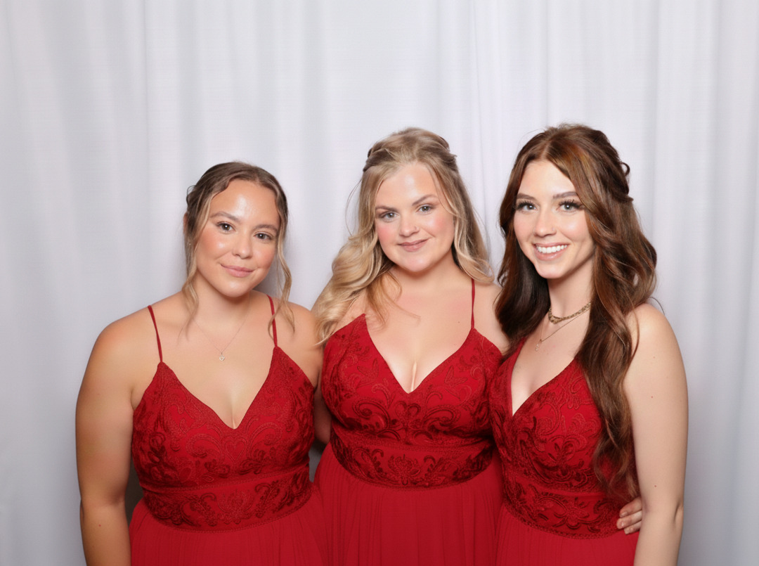 Is a Photo Booth Actually Worth It at a Wedding?